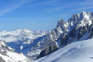 Xtrallusion offers independent self-guided Walking, Adventure, Activity, Skiing and Paragliding Holiday itineraries on the Italian Rivieras, in the Italian Lakes, in the Italian Alps and in some of the most beautiful corners of Italy.